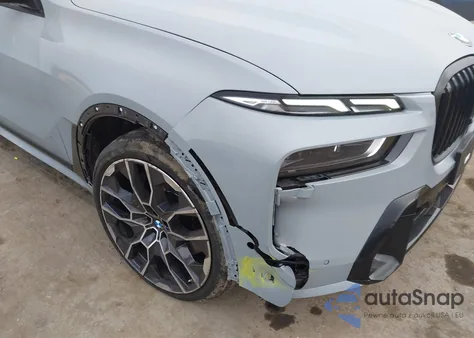 2024 BMW X7 xDrive40I z USA, uszkodzony, nr VIN 5UX23EM01R9V34574